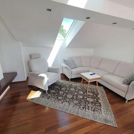 Exklusive Lakeview In Bestlage Mattsee, Beschattbare Dachterrasse Mit Panoramablick Ueber Den 公寓