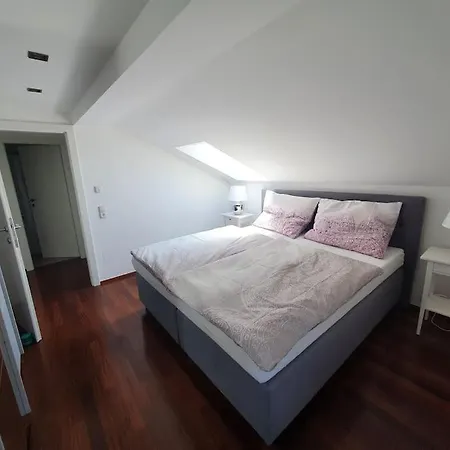 Exklusive Lakeview In Bestlage Mattsee, Beschattbare Dachterrasse Mit Panoramablick Ueber Den 马特塞