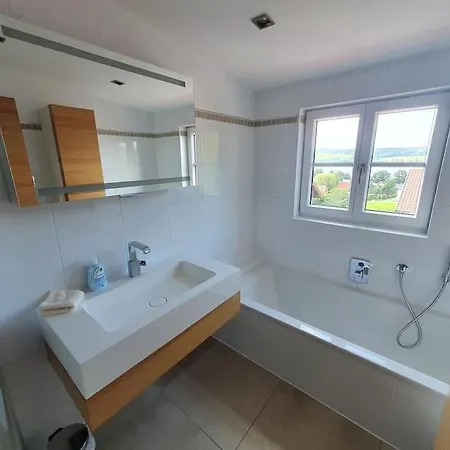 Exklusive Lakeview In Bestlage Mattsee, Beschattbare Dachterrasse Mit Panoramablick Ueber Den Apartamento *