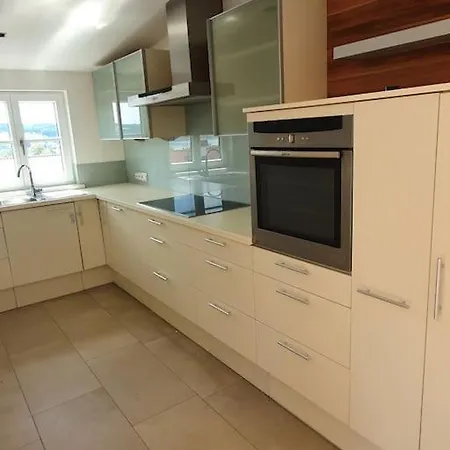 Apartamento Exklusive Lakeview In Bestlage Mattsee, Beschattbare Dachterrasse Mit Panoramablick Ueber Den Mattsee