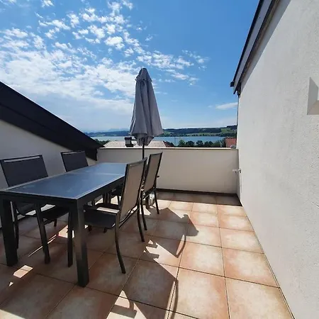 Apartamento Exklusive Lakeview In Bestlage Mattsee, Beschattbare Dachterrasse Mit Panoramablick Ueber Den *