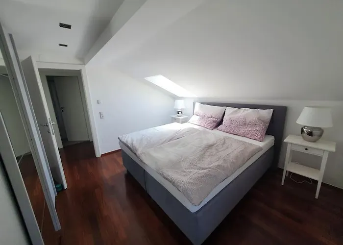 Exklusive Lakeview In Bestlage Mattsee, Beschattbare Dachterrasse Mit Panoramablick Ueber Den Матзее