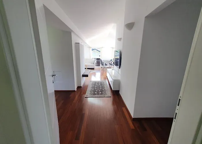 Exklusive Lakeview In Bestlage Mattsee, Beschattbare Dachterrasse Mit Panoramablick Ueber Den *