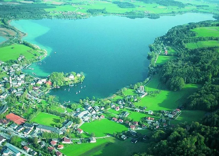 Exklusive Lakeview In Bestlage Mattsee, Beschattbare Dachterrasse Mit Panoramablick Ueber Den Матзее
